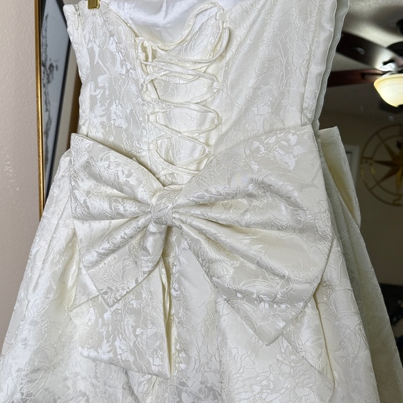 BABYBOO Elenora Mini Dress - Ivory NWOT - Picture 7 of 8